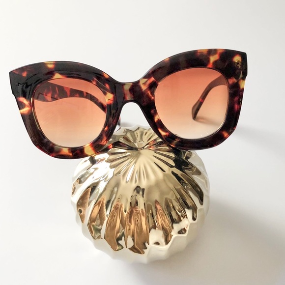 Accessories - Fashion Sunglasses